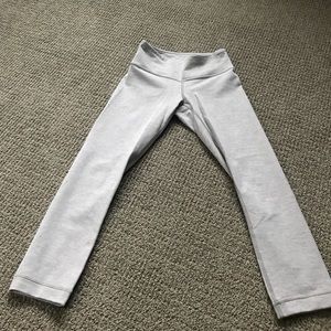 Lululemon crop yoga pants